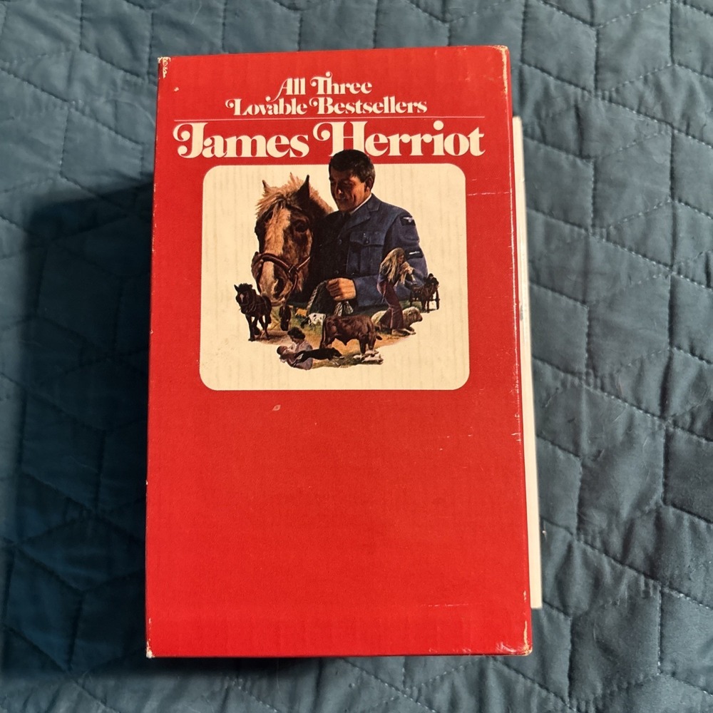 James Herriot Box Set Plus Bonus Favorite Dog Stories Book